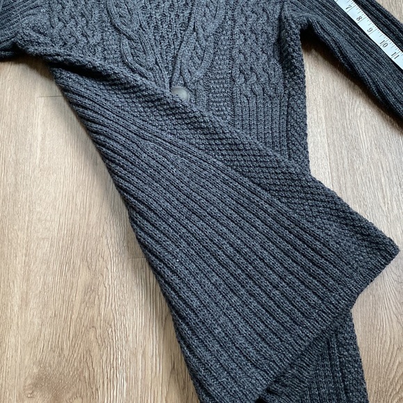 Vintage Ireland 100% merino wool cable cardigan - Picture 9 of 11